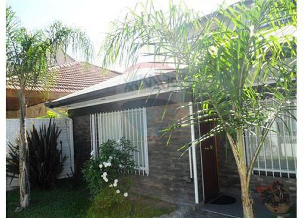 Picture of Home For Sale in Berazategui, Buenos Aires, Argentina