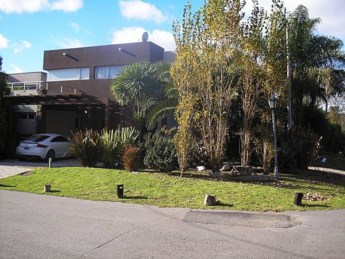 Picture of Farm For Sale in Bs.As. G.B.A. Zona Oeste, Buenos Aires, Argentina