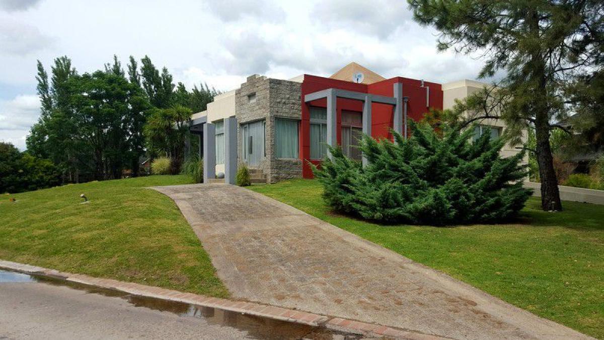 Picture of Home For Sale in Pilar, Santa Fe, Argentina