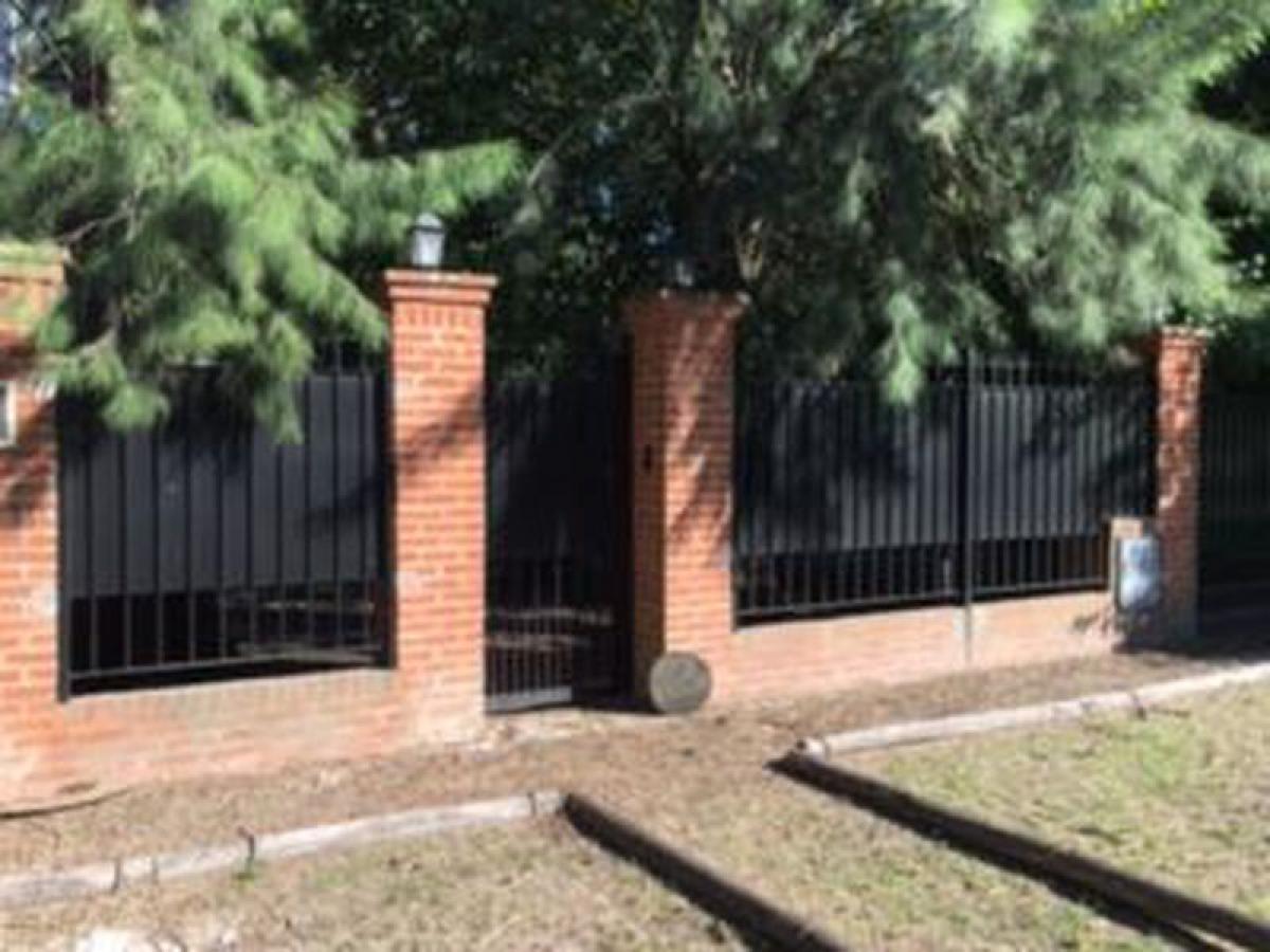 Picture of Home For Sale in Ituzaingo, Buenos Aires, Argentina