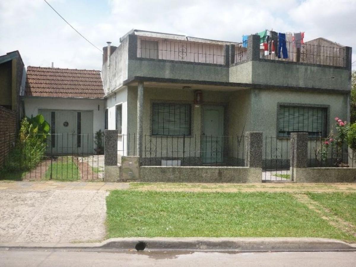 Picture of Home For Sale in Ituzaingo, Buenos Aires, Argentina