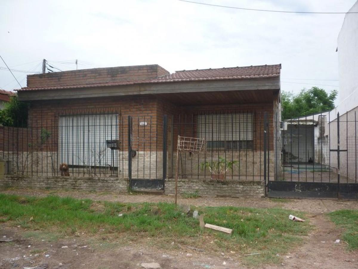 Picture of Home For Sale in Ituzaingo, Buenos Aires, Argentina