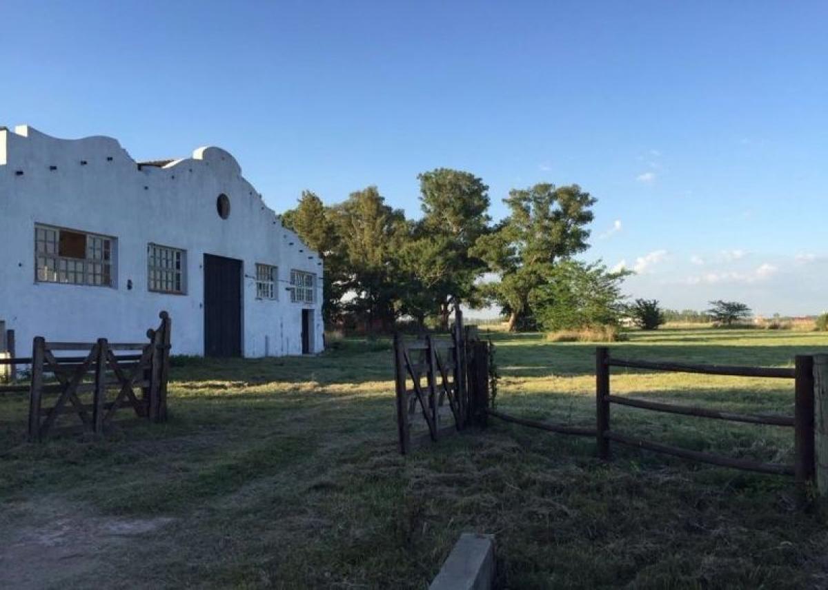 Picture of Home For Sale in Canuelas, Buenos Aires, Argentina