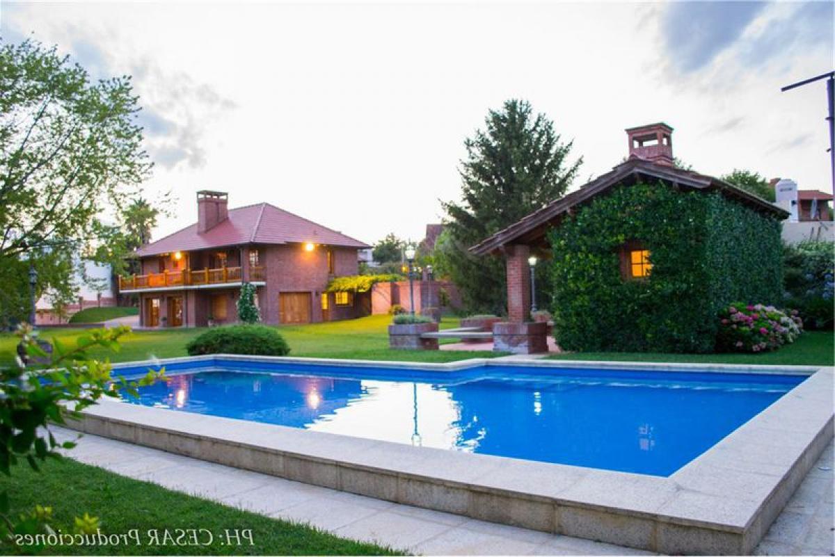 Picture of Home For Sale in Tandil, Buenos Aires, Argentina