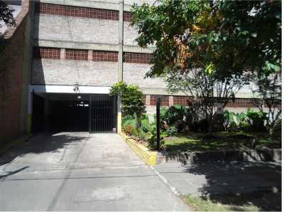 Warehouse For Sale in Lanus, Argentina