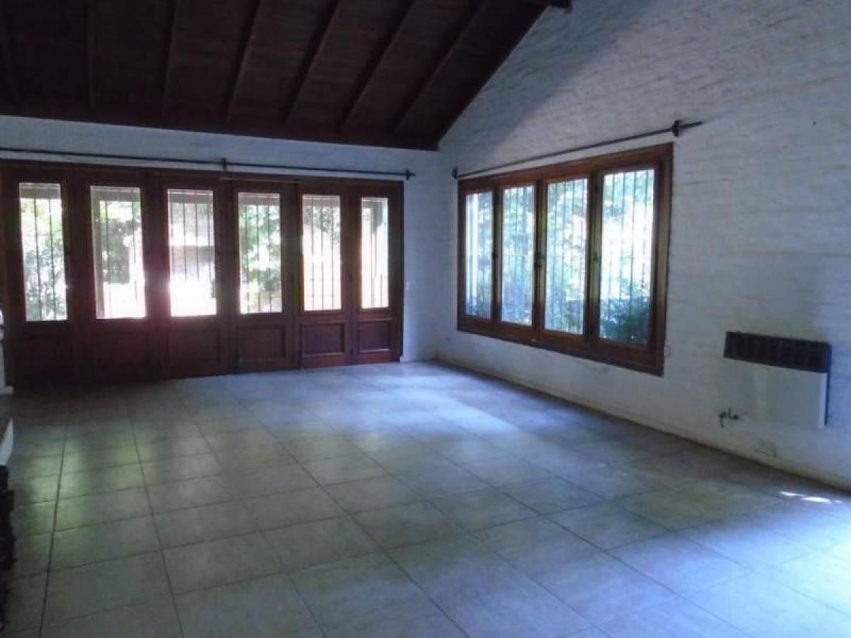 Picture of Home For Sale in Malvinas Argentinas, Buenos Aires, Argentina