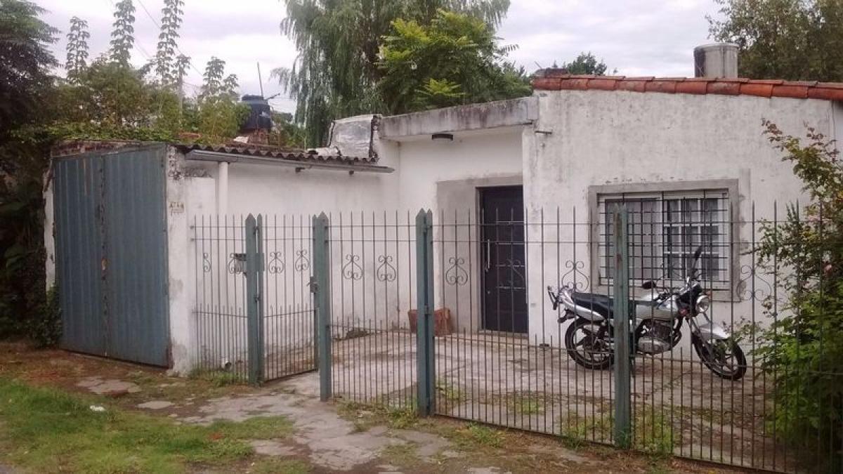 Picture of Home For Sale in Bs.As. G.B.A. Zona Oeste, Buenos Aires, Argentina