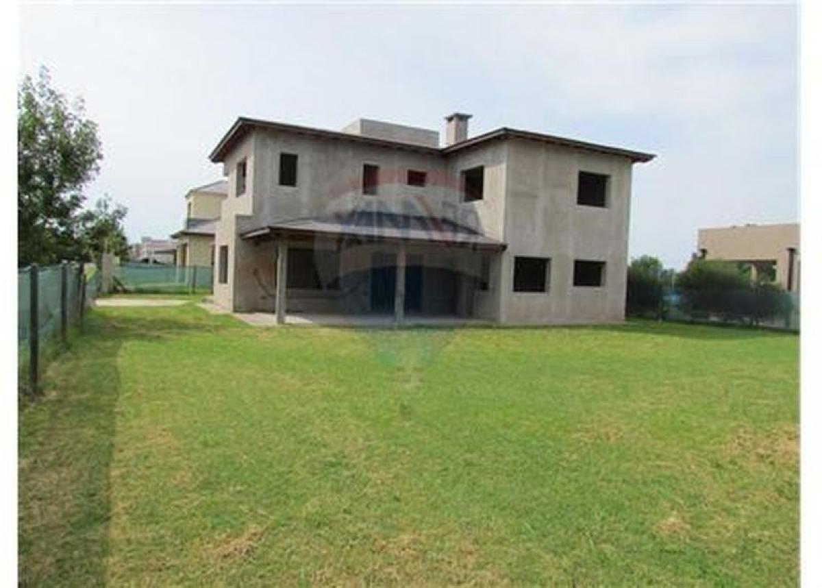 Picture of Home For Sale in Zarate, Buenos Aires, Argentina