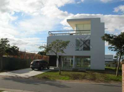 Home For Sale in Tigre, Argentina