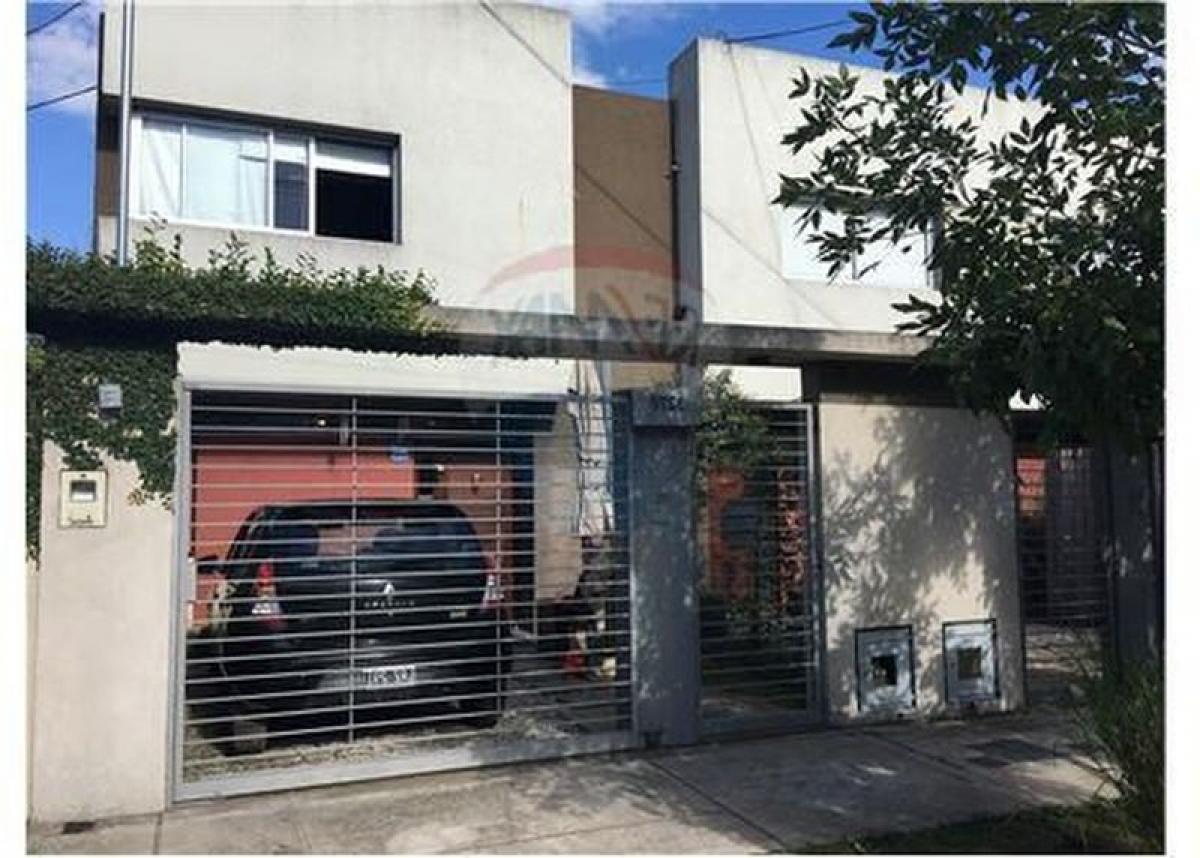 Picture of Home For Sale in La Plata, Buenos Aires, Argentina