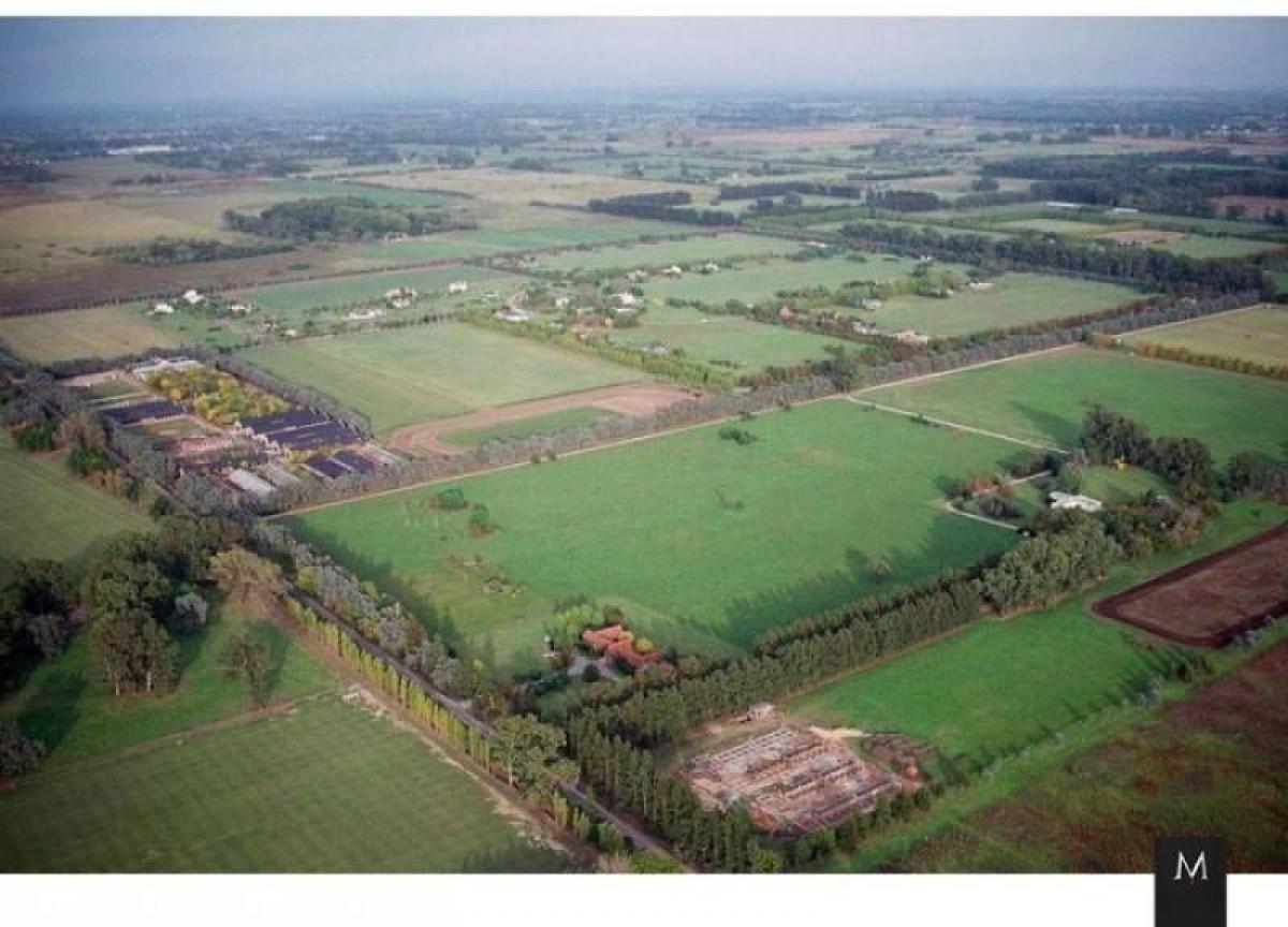 Picture of Residential Land For Sale in Bs.As. G.B.A. Zona Oeste, Buenos Aires, Argentina