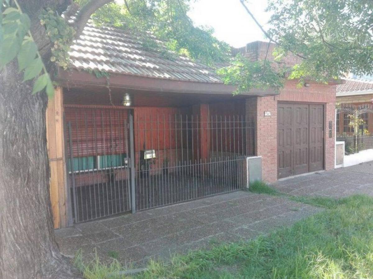 Picture of Home For Sale in Florencio Varela, Buenos Aires, Argentina