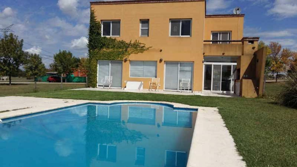 Picture of Home For Sale in Pilar, Santa Fe, Argentina