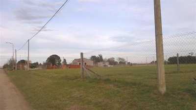 Residential Land For Sale in Saavedra, Argentina