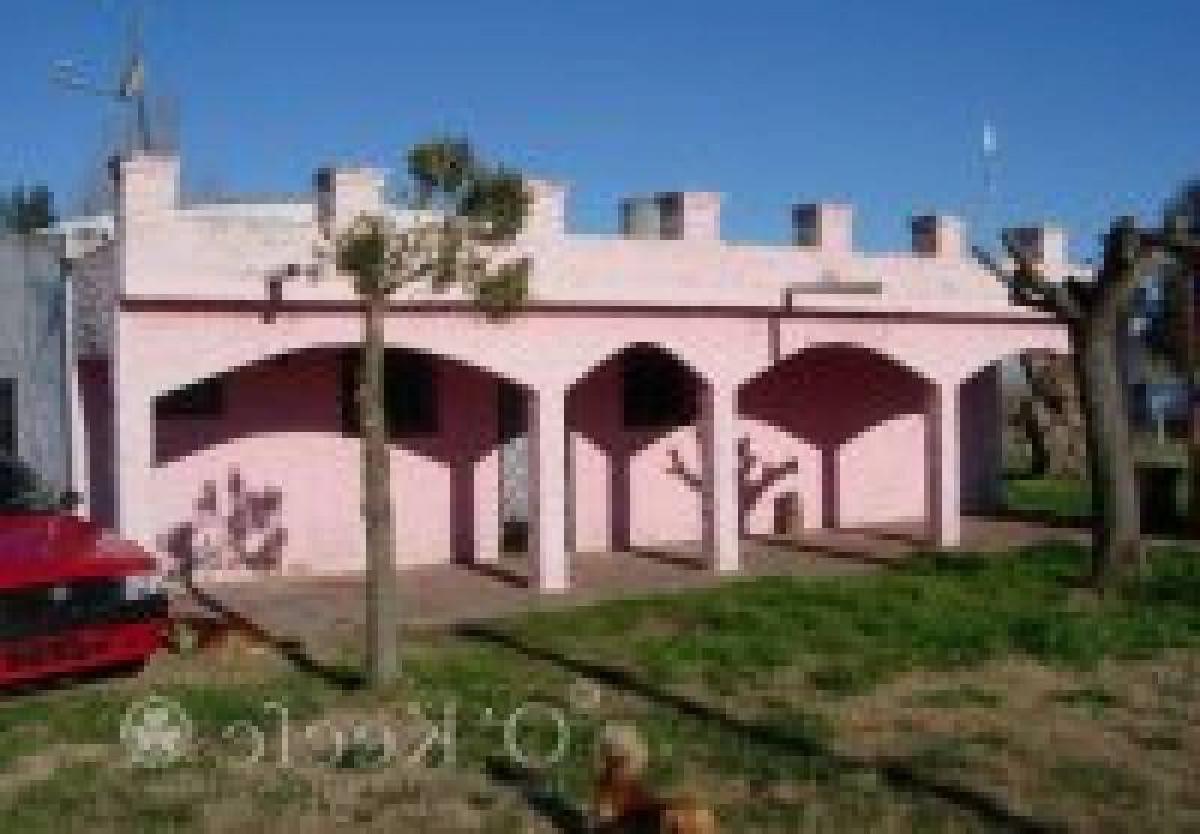 Picture of Home For Sale in Veinticinco De Mayo, Buenos Aires, Argentina