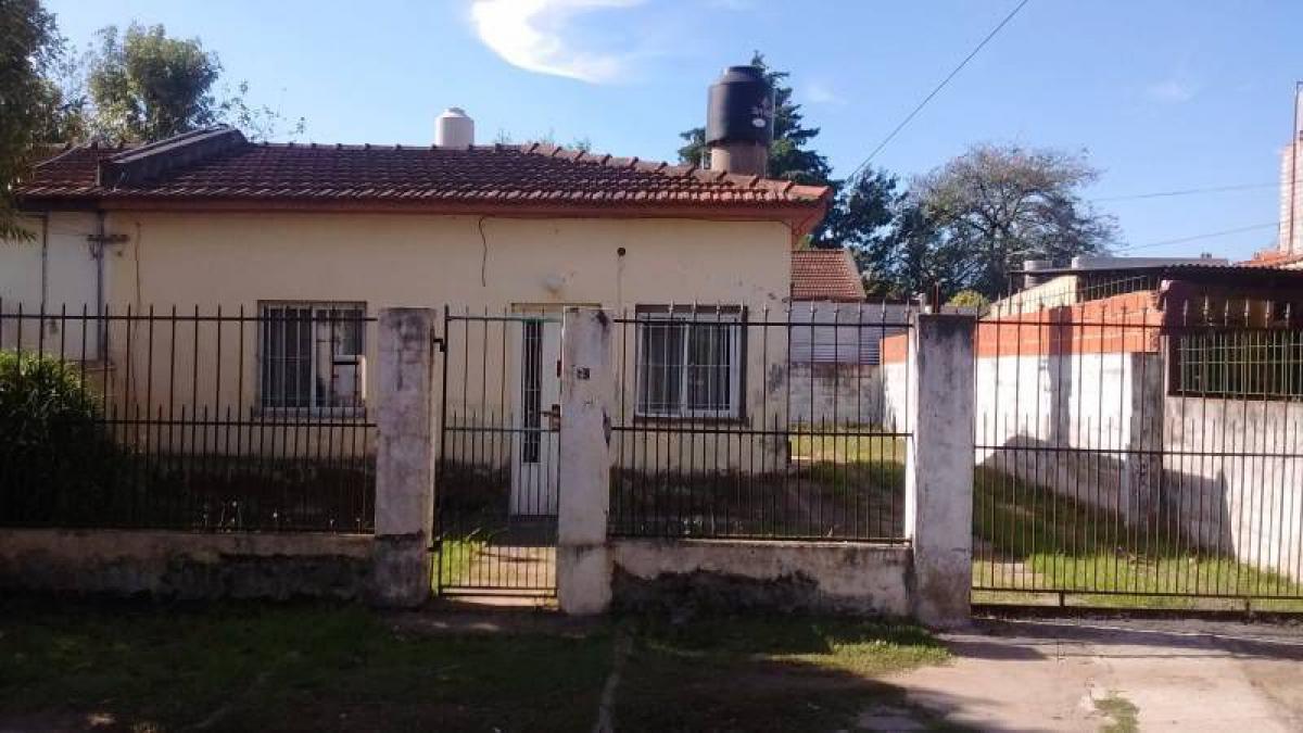 Picture of Home For Sale in Almirante Brown, Distrito Federal, Argentina