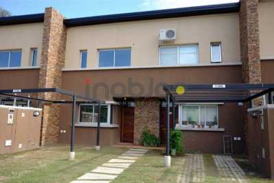 Apartment For Sale in Berazategui, Argentina