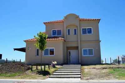 Farm For Sale in Tigre, Argentina