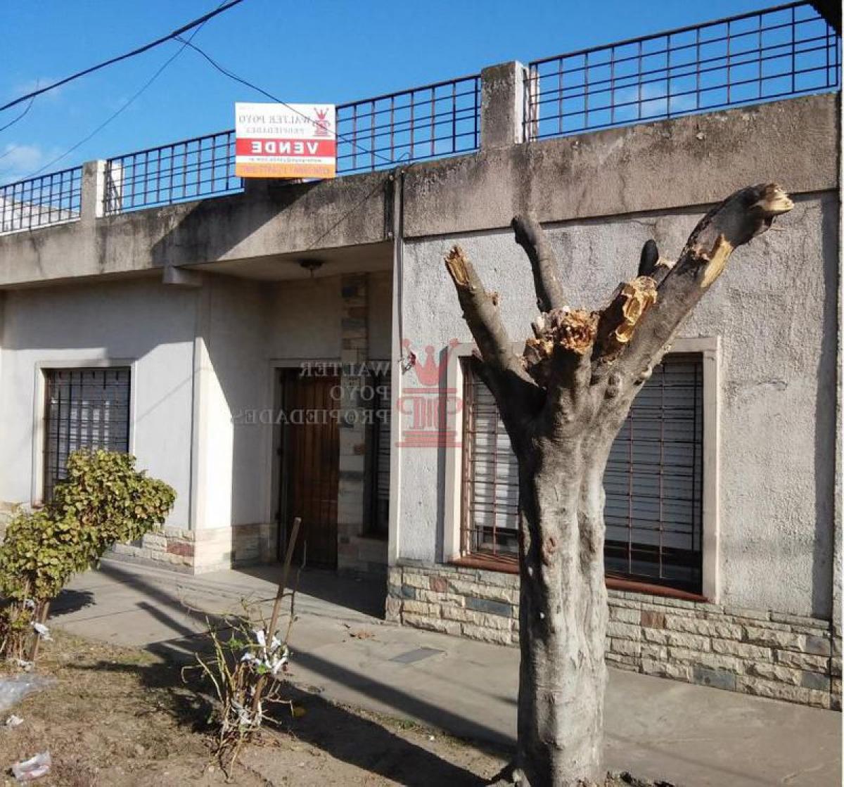 Picture of Home For Sale in Quilmes, Buenos Aires, Argentina