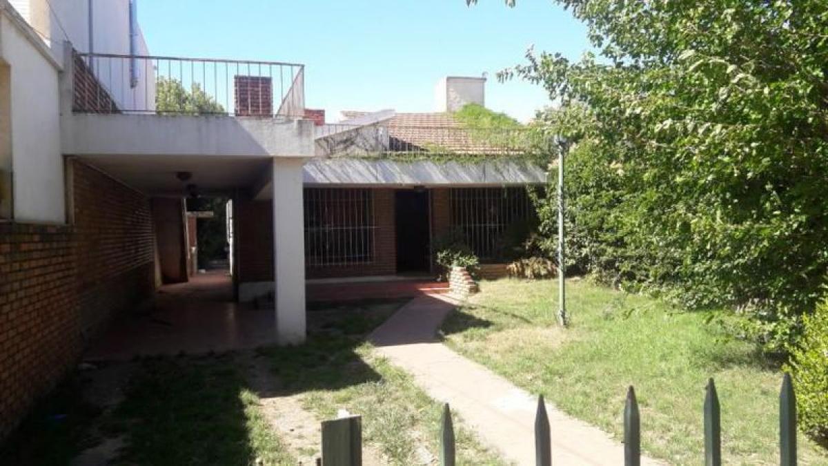 Picture of Home For Sale in Pergamino, Buenos Aires, Argentina