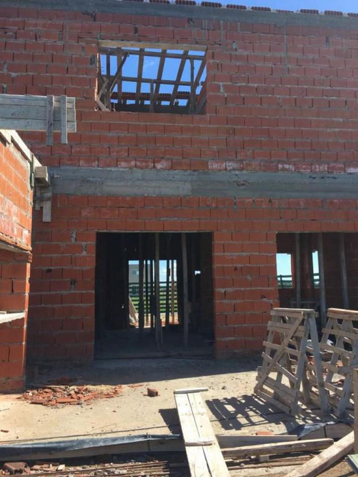 Picture of Farm For Sale in Ezeiza, Buenos Aires, Argentina