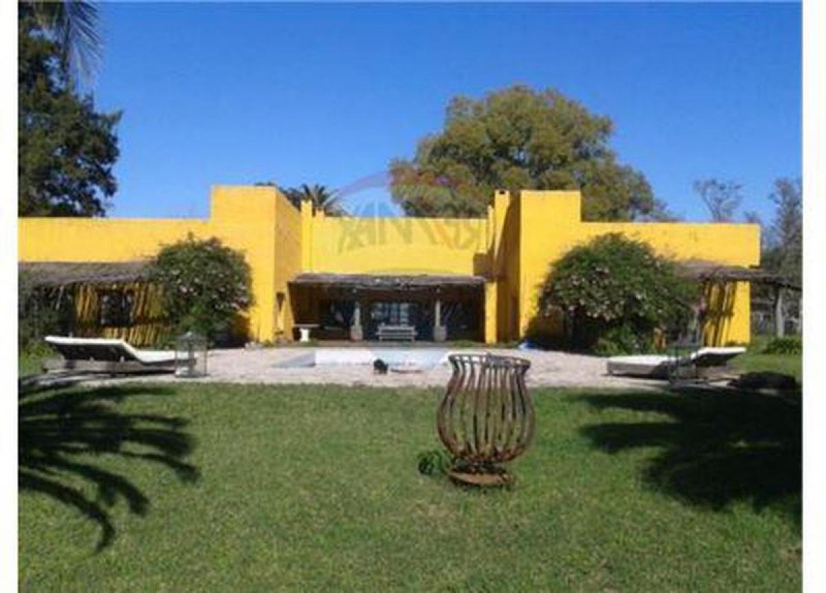 Picture of Home For Sale in General Paz, Buenos Aires, Argentina