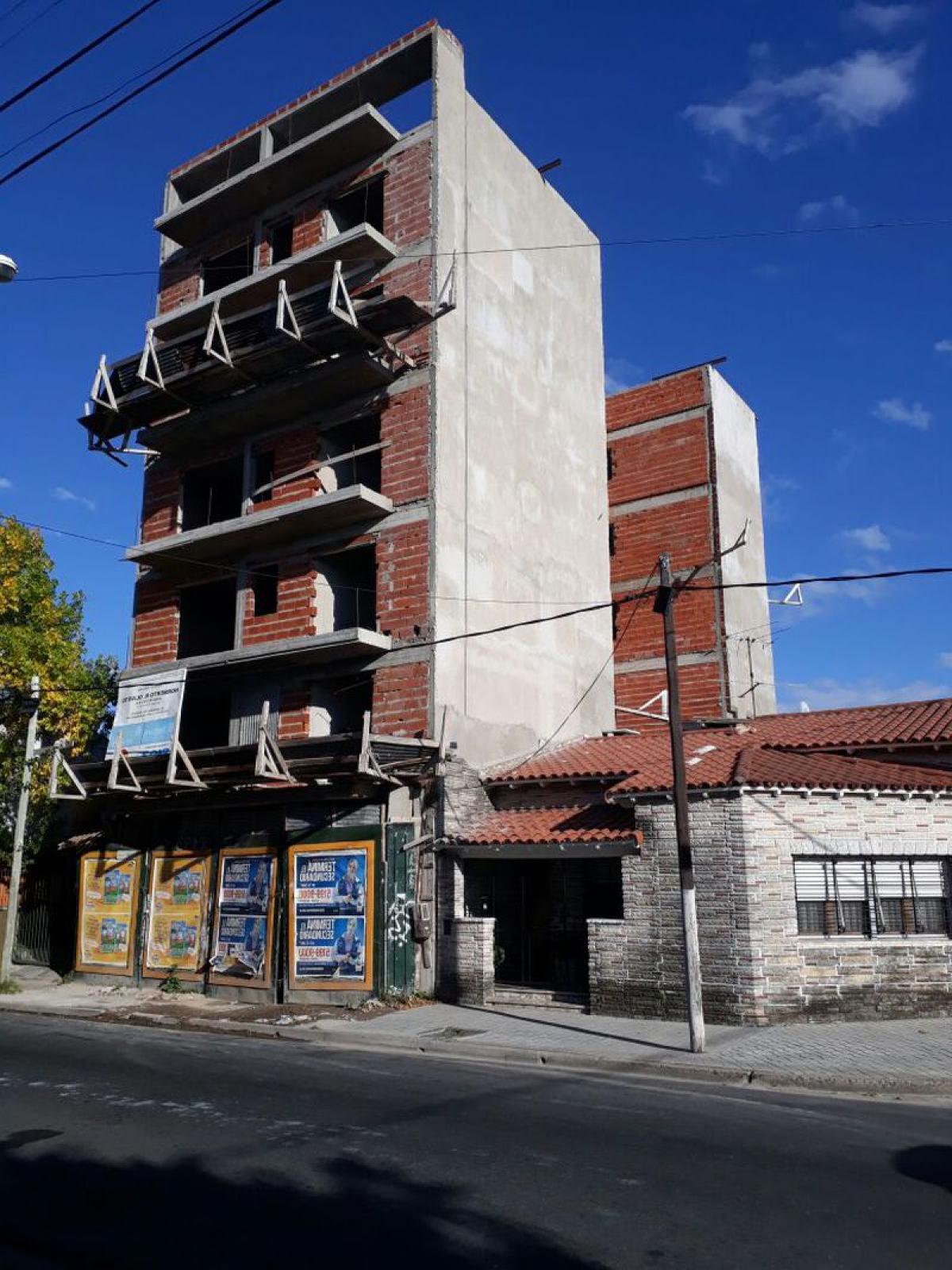 Picture of Apartment For Sale in Lanus, Buenos Aires, Argentina