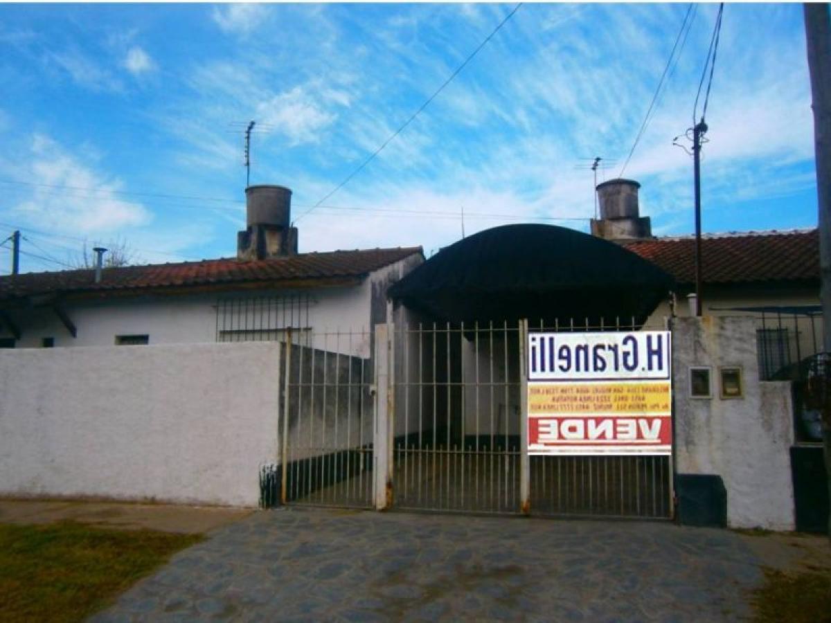 Picture of Home For Sale in Malvinas Argentinas, Buenos Aires, Argentina