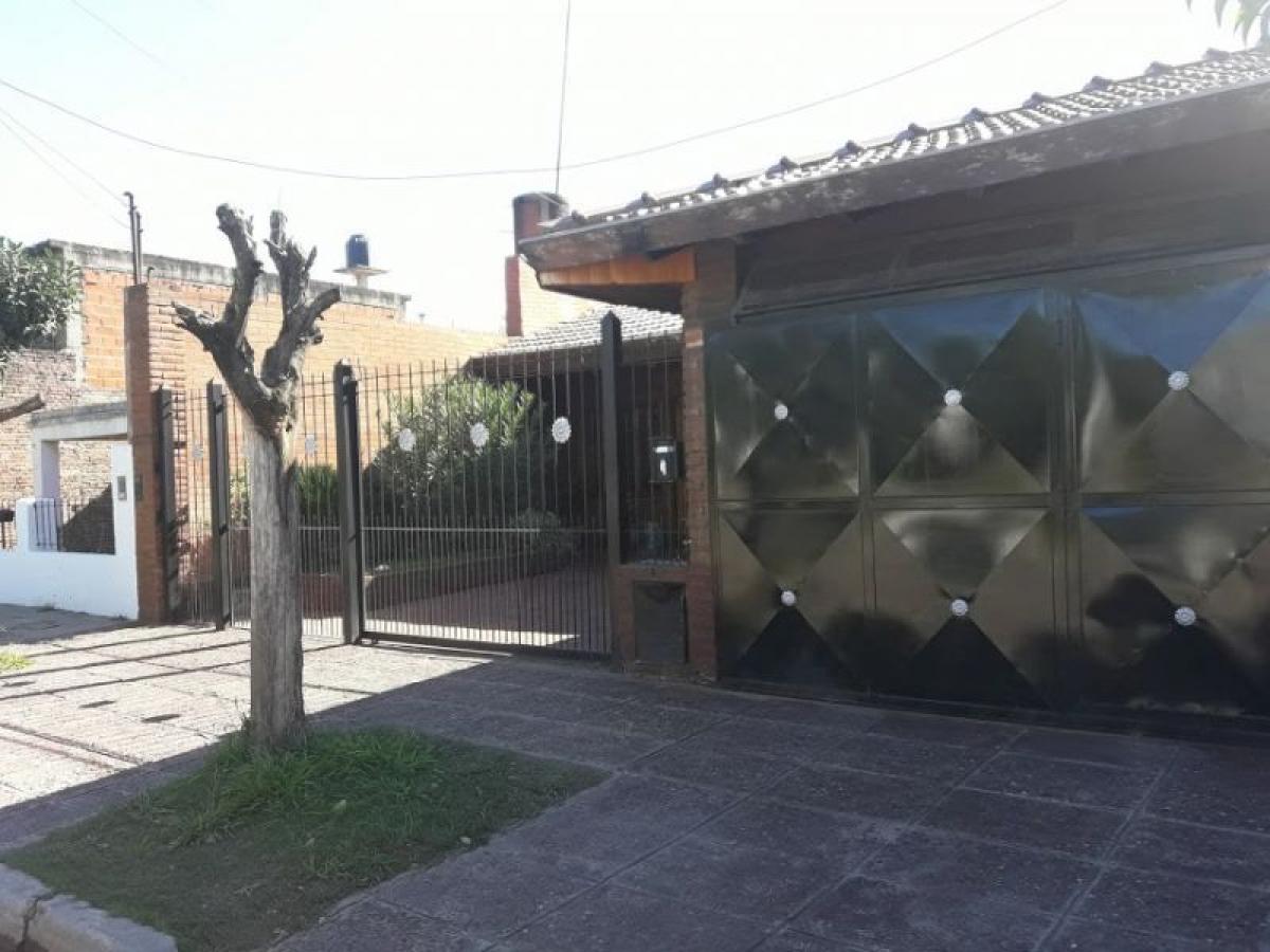 Picture of Home For Sale in Jose C Paz, Buenos Aires, Argentina