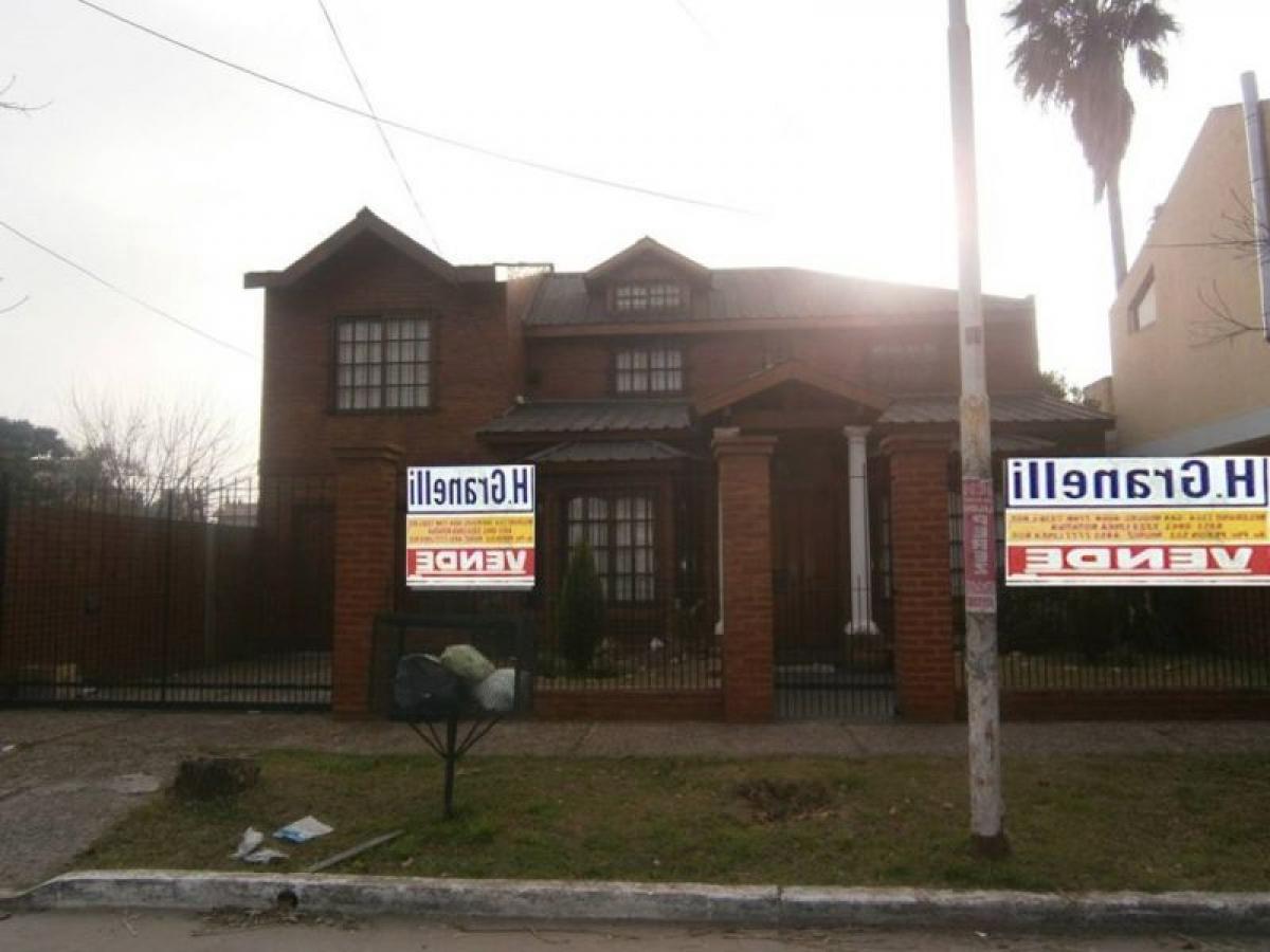 Picture of Home For Sale in Jose C Paz, Buenos Aires, Argentina