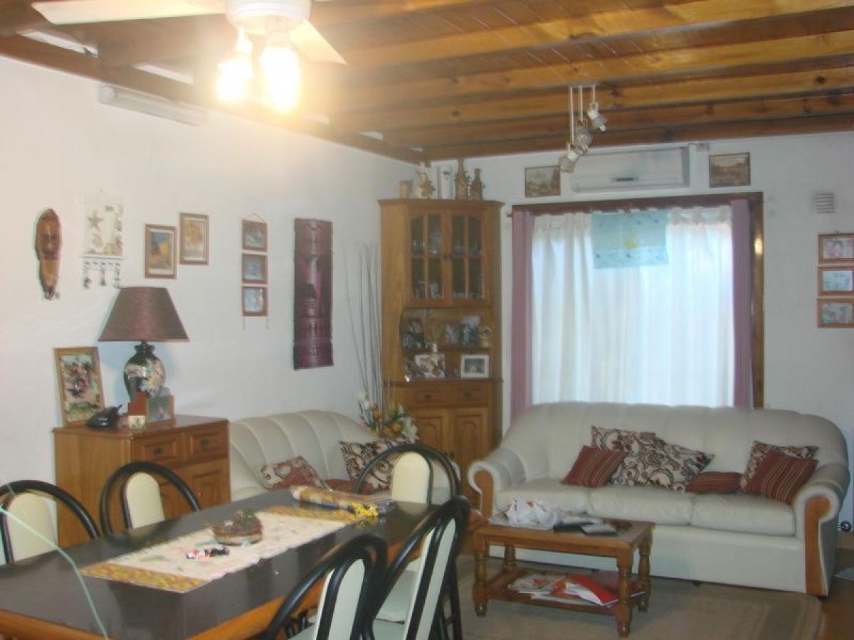 Picture of Home For Sale in Malvinas Argentinas, Buenos Aires, Argentina