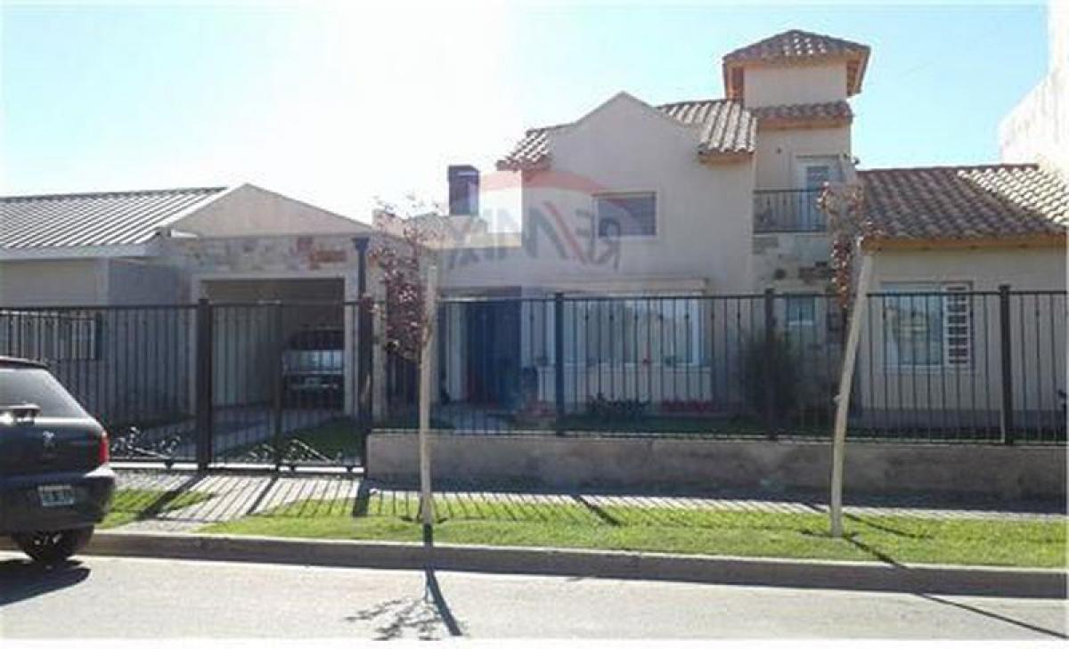 Picture of Home For Sale in Rio Negro, Rio Negro, Argentina