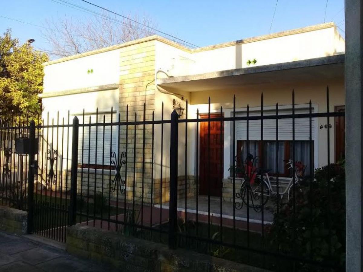 Picture of Home For Sale in Lobos, Buenos Aires, Argentina