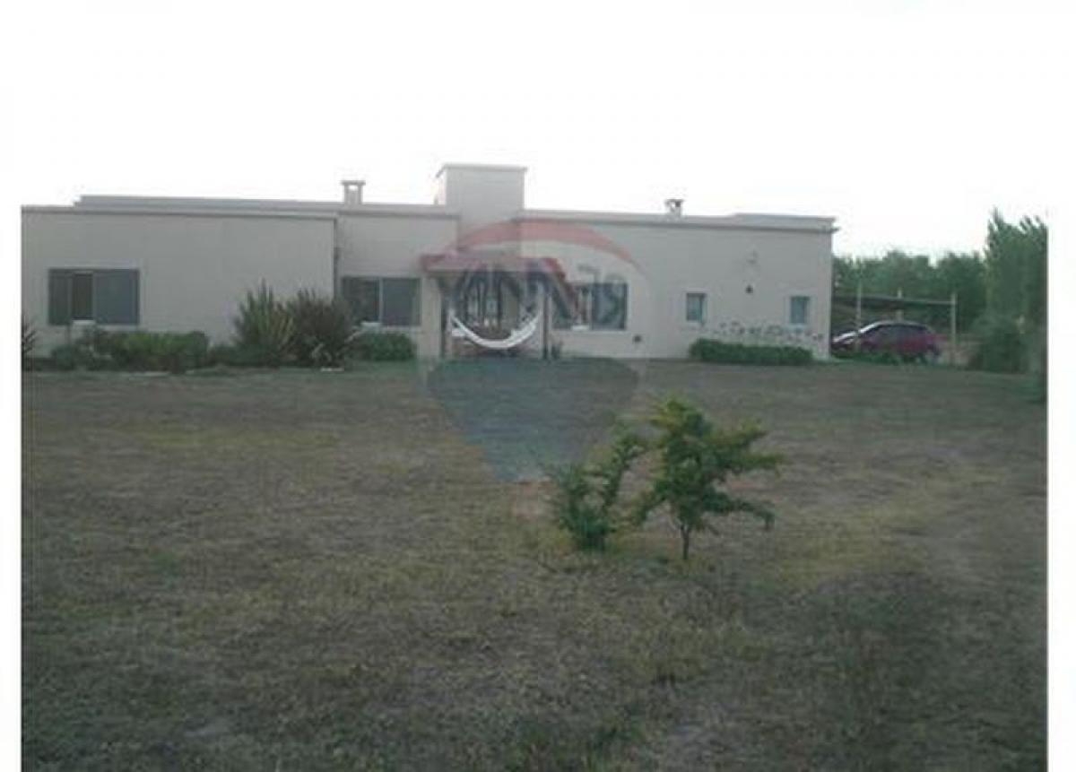 Picture of Home For Sale in Exaltacion De La Cruz, Buenos Aires, Argentina