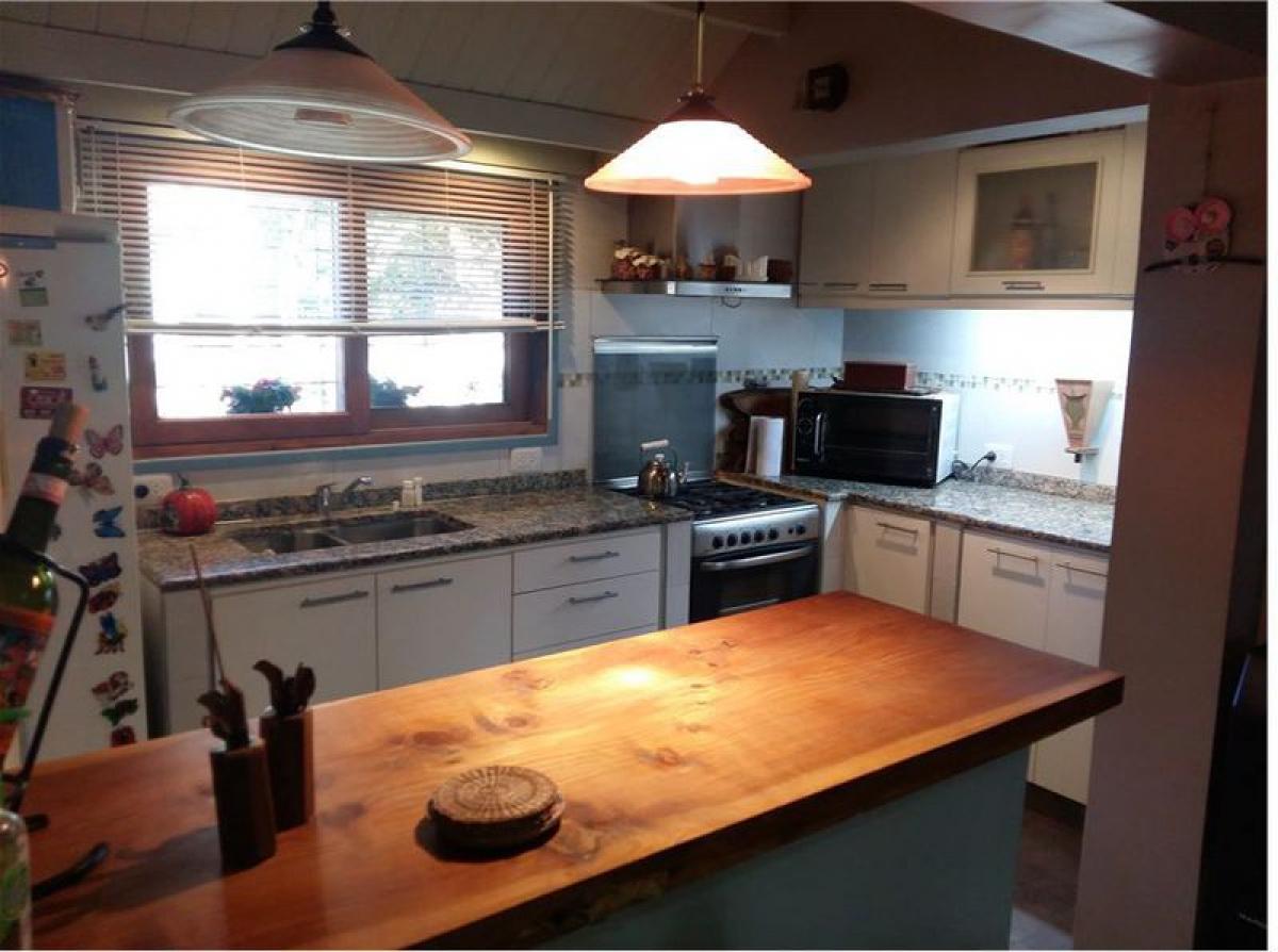 Picture of Home For Sale in Berazategui, Buenos Aires, Argentina