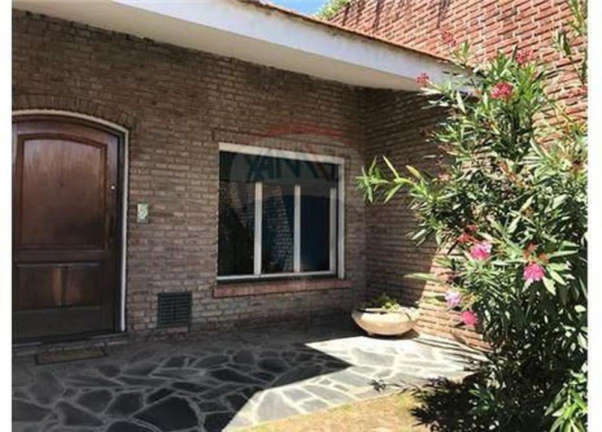 Picture of Home For Sale in Lobos, Buenos Aires, Argentina