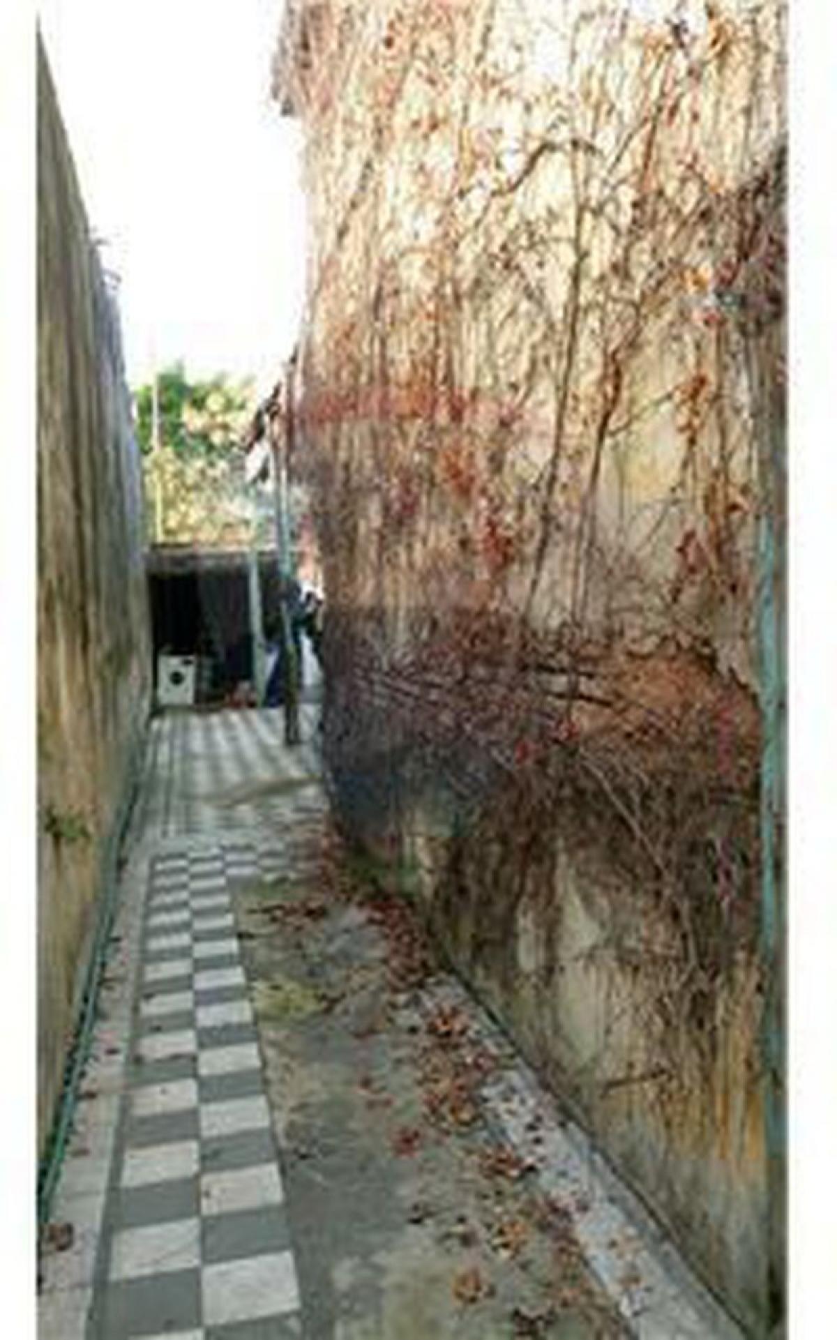 Picture of Residential Land For Sale in Lanus, Buenos Aires, Argentina