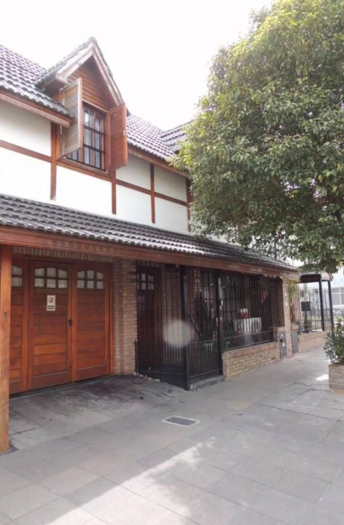 Picture of Home For Sale in Berazategui, Buenos Aires, Argentina