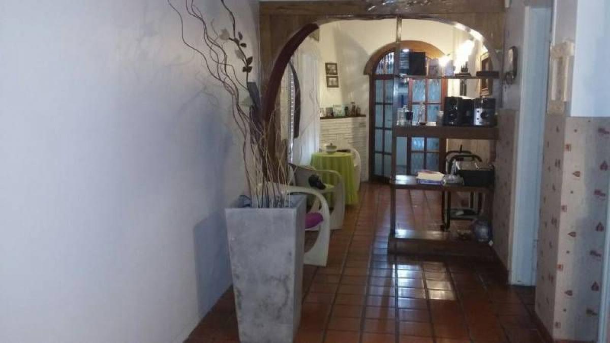 Picture of Home For Sale in General San Martin, Buenos Aires, Argentina