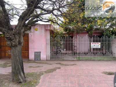 Home For Sale in Trenque Lauquen, Argentina