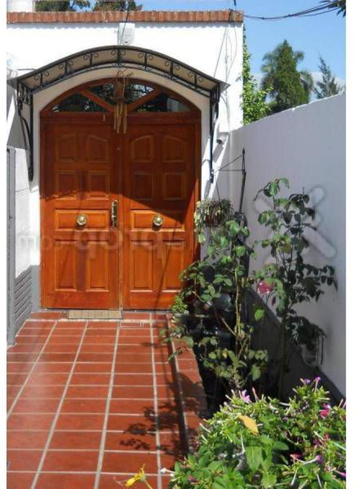 Picture of Home For Sale in Lomas De Zamora, Buenos Aires, Argentina