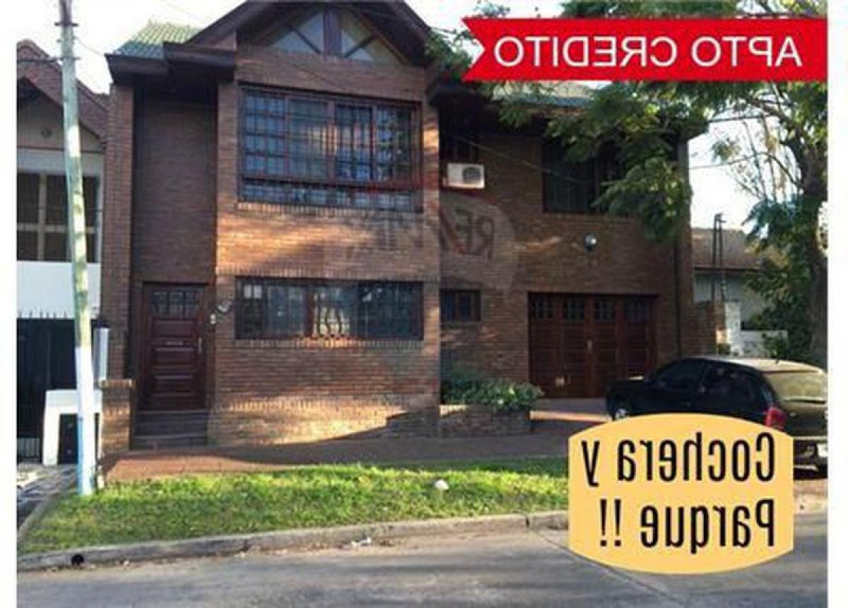 Picture of Home For Sale in Quilmes, Buenos Aires, Argentina