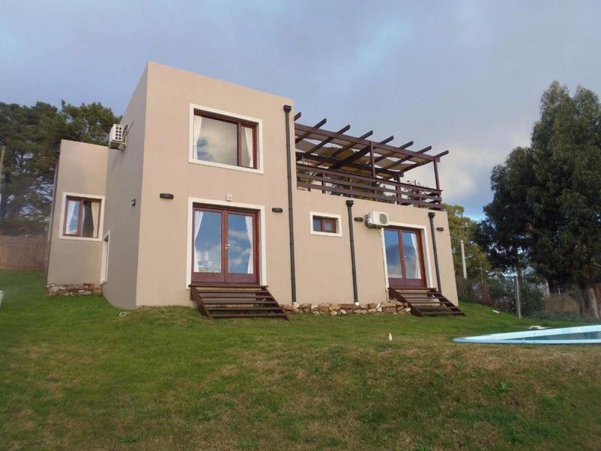 Picture of Home For Sale in General Pueyrredon, Buenos Aires, Argentina