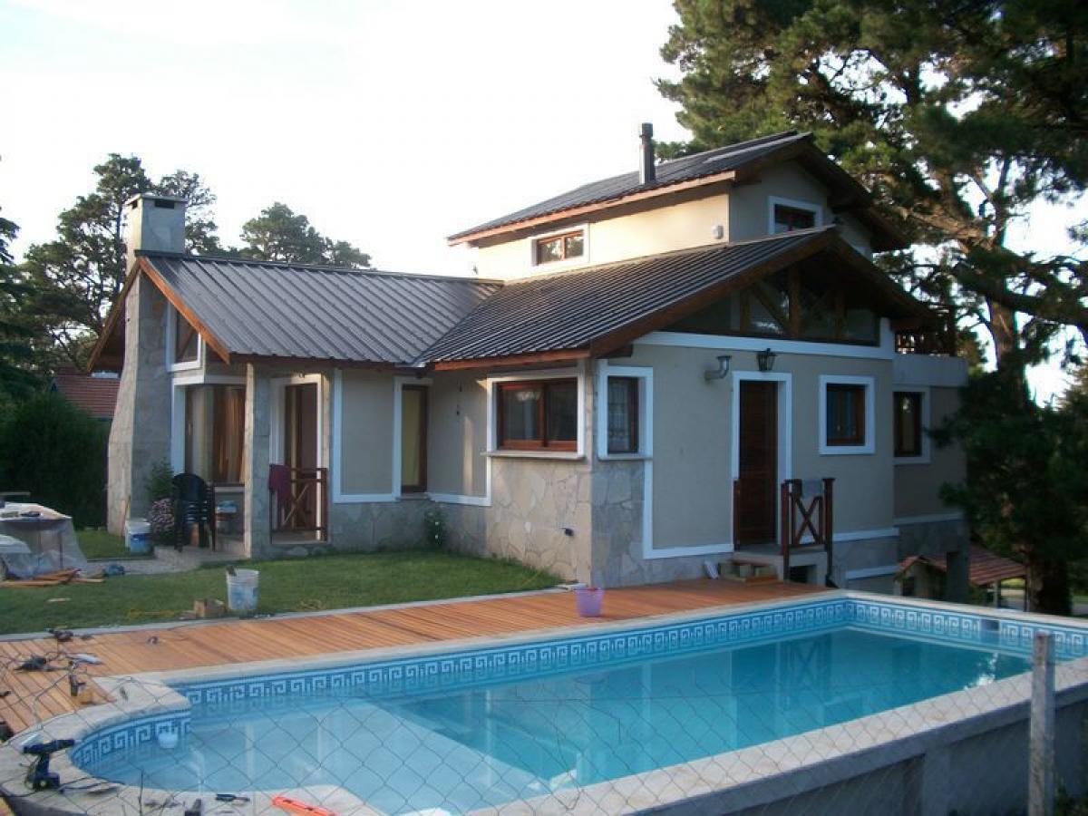 Picture of Home For Sale in General Pueyrredon, Buenos Aires, Argentina