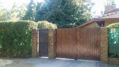 Home For Sale in Berazategui, Argentina