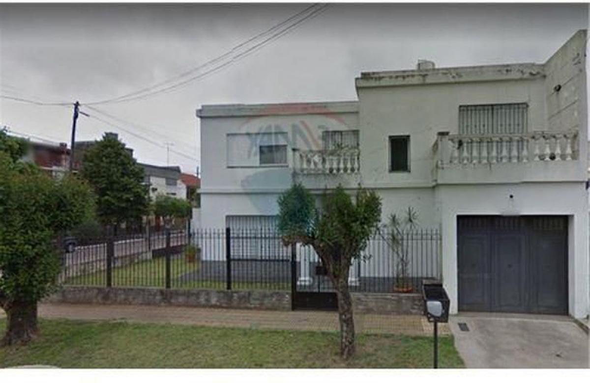 Picture of Home For Sale in Quilmes, Buenos Aires, Argentina