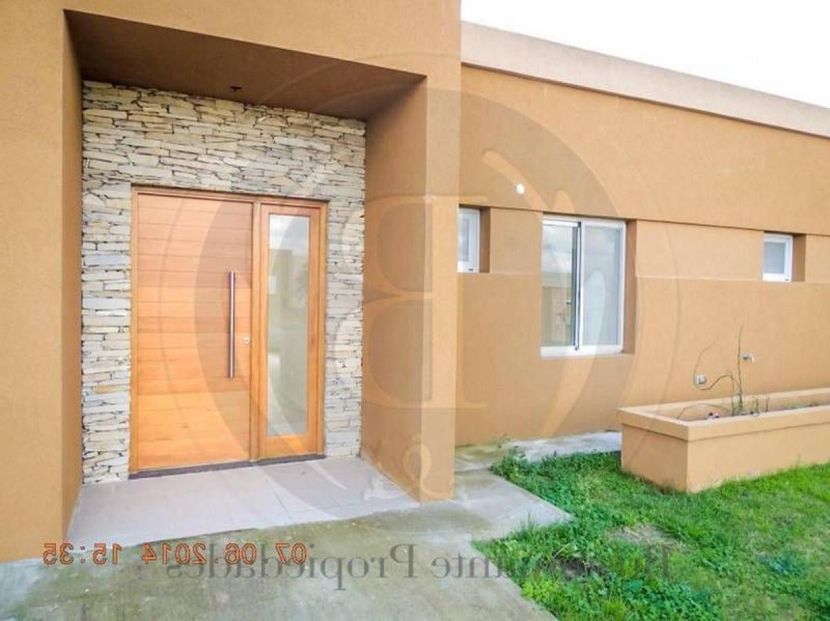 Picture of Home For Sale in Tigre, Buenos Aires, Argentina