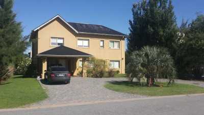 Apartment For Sale in San Vicente, Argentina