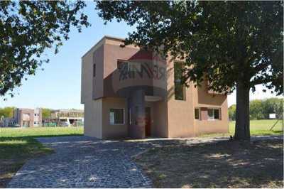 Home For Sale in Berazategui, Argentina