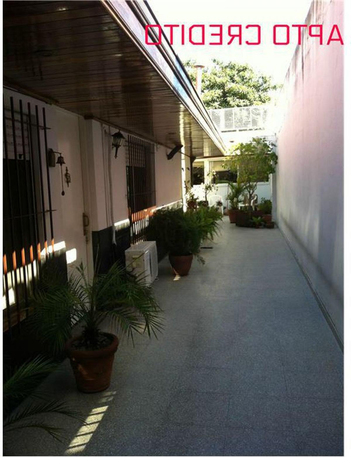Picture of Home For Sale in Berazategui, Buenos Aires, Argentina